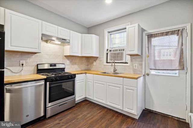 1547 S NEWKIRK ST, Philadelphia, PA 19146