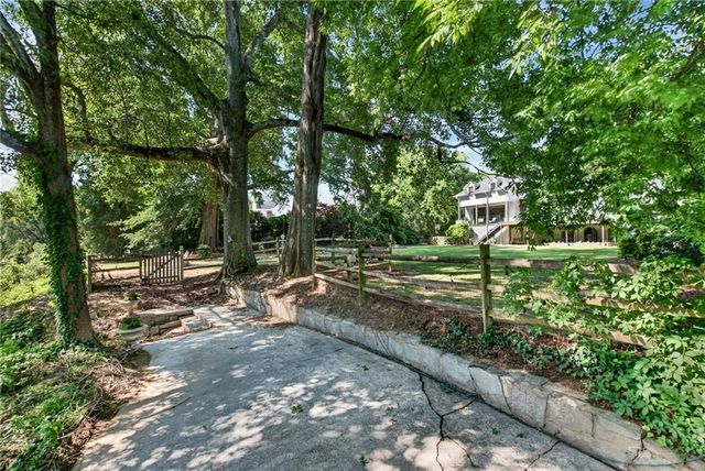 3669 Cochise Drive, Atlanta, GA 30339