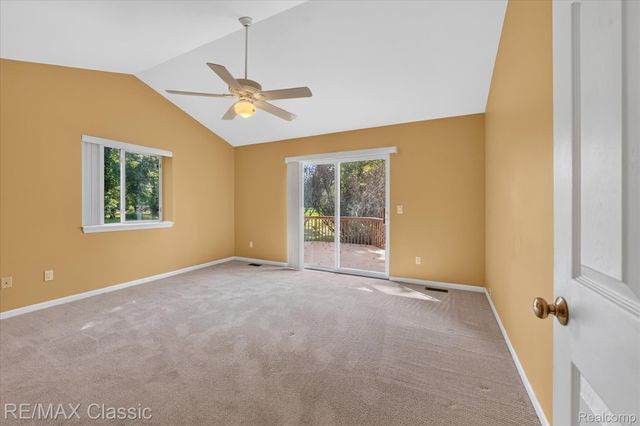 6280 Whispering Meadows Drive, White Lake Charter Township, MI 48383
