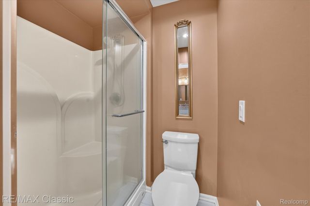 6280 Whispering Meadows Drive, White Lake Charter Township, MI 48383