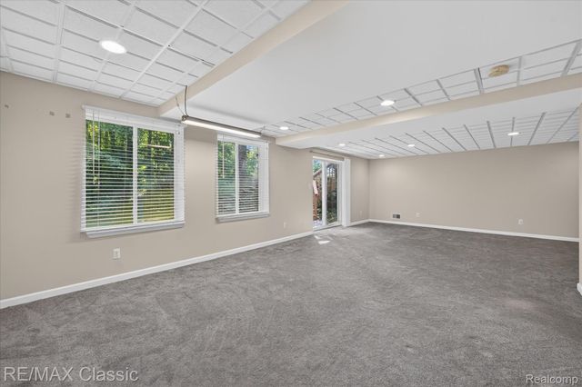 6280 Whispering Meadows Drive, White Lake Charter Township, MI 48383