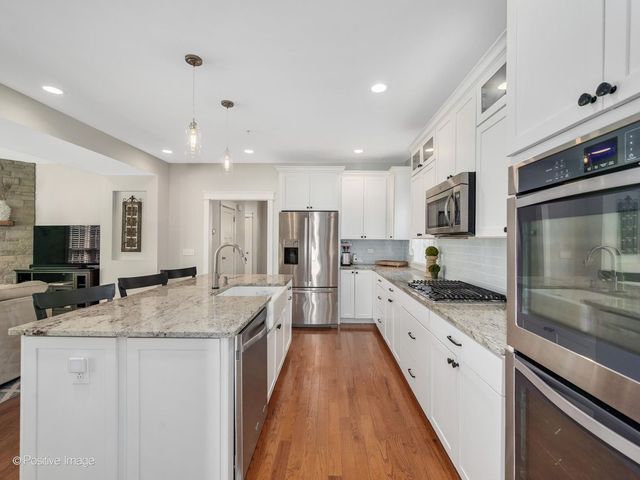 109 Grove Avenue, Glen Ellyn, IL 60137
