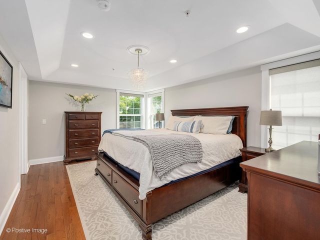 109 Grove Avenue, Glen Ellyn, IL 60137