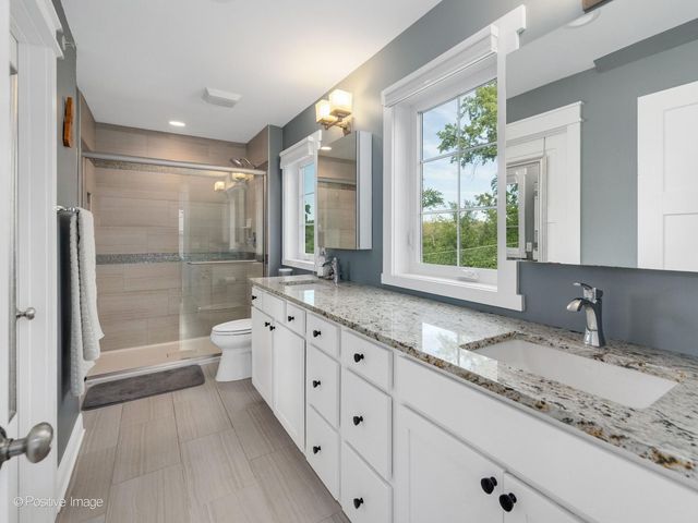 109 Grove Avenue, Glen Ellyn, IL 60137