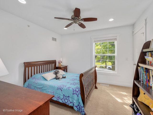 109 Grove Avenue, Glen Ellyn, IL 60137