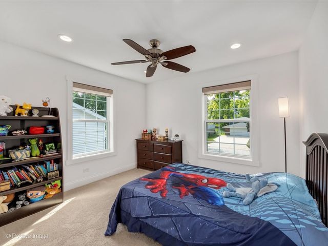 109 Grove Avenue, Glen Ellyn, IL 60137