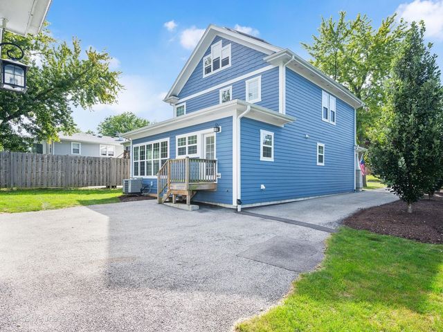109 Grove Avenue, Glen Ellyn, IL 60137