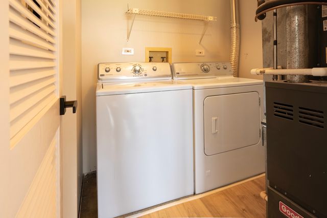 629 W Streamwood Boulevard B, Streamwood, IL 60107