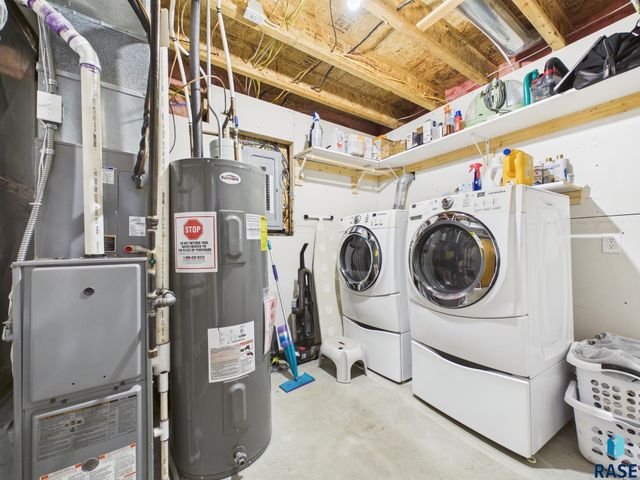 4117 W 92nd St Street, Sioux Falls, SD 57108