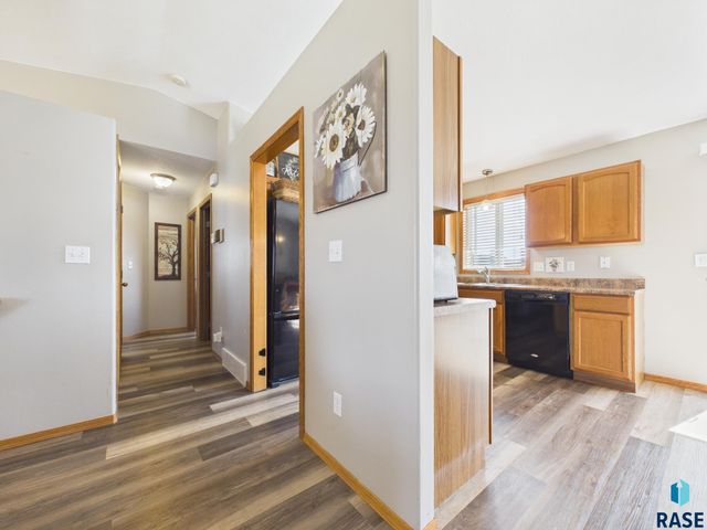 4117 W 92nd St Street, Sioux Falls, SD 57108