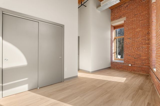 146 Court St 108, Brockton, MA 02302