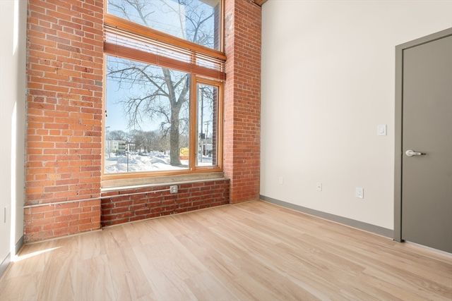 146 Court St 108, Brockton, MA 02302