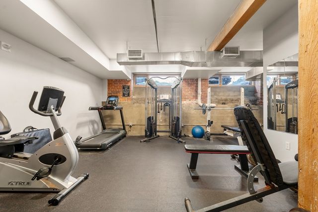 146 Court St 108, Brockton, MA 02302