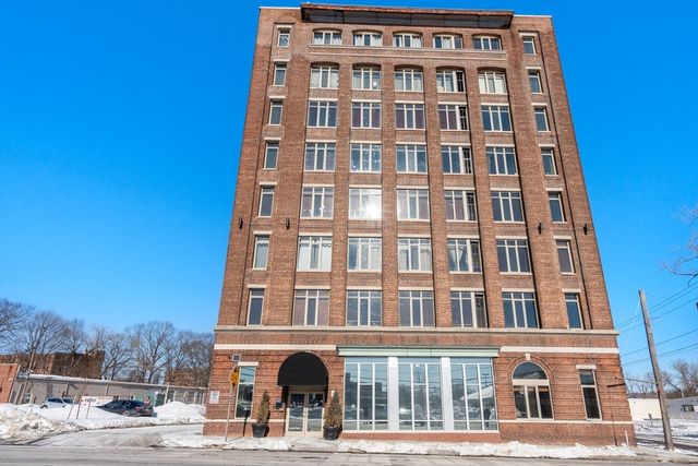 146 Court St 108, Brockton, MA 02302