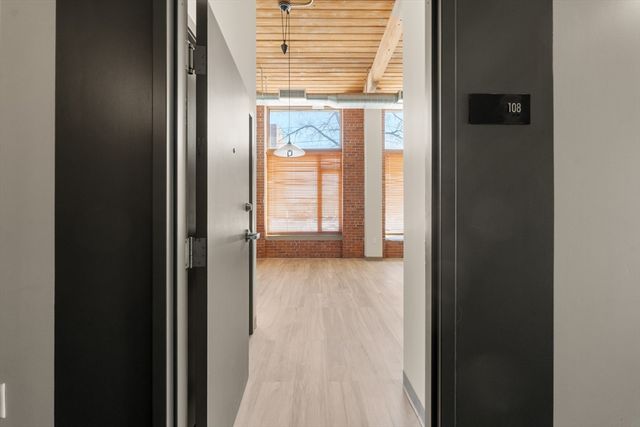 146 Court St 108, Brockton, MA 02302