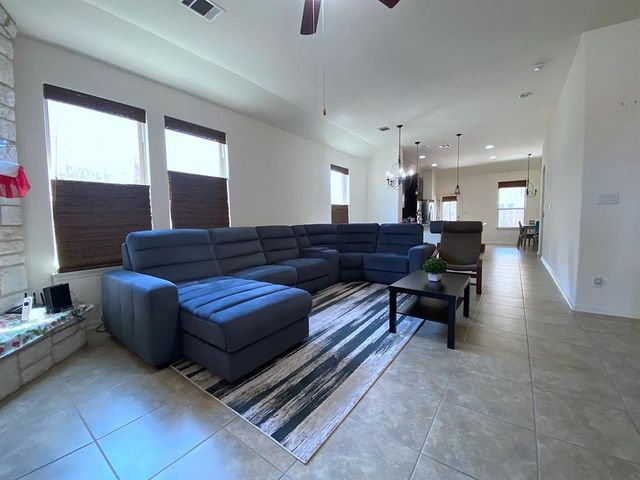 5021 Pearl Crescent LN, Georgetown, TX 78626