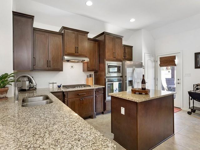 5021 Pearl Crescent LN, Georgetown, TX 78626