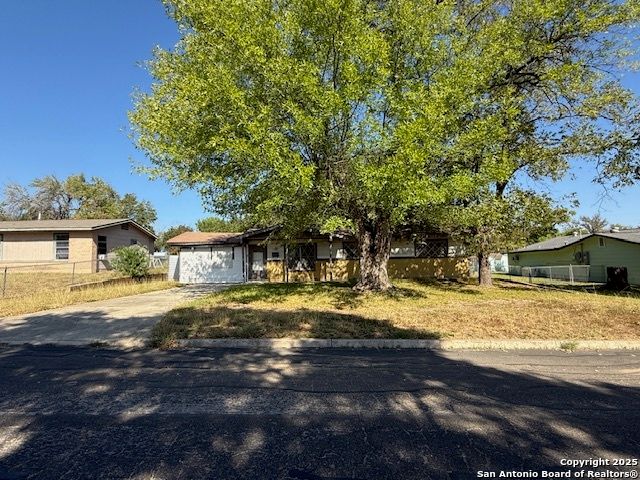 3939 Viewsite Drive, San Antonio, TX 78223