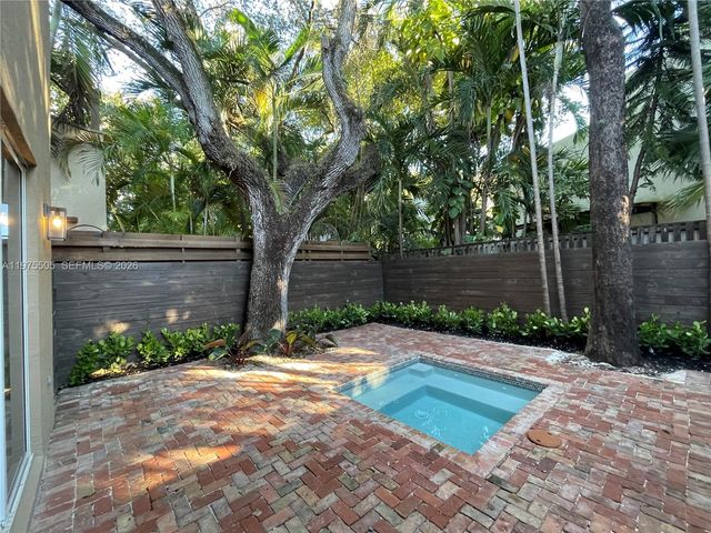 2840 Shipping Ave 2840, Miami, FL 33133