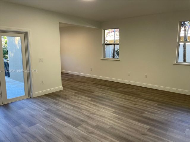 2840 Shipping Ave 2840, Miami, FL 33133