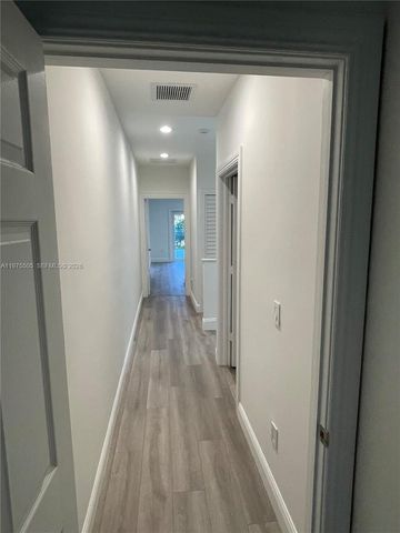 2840 Shipping Ave 2840, Miami, FL 33133