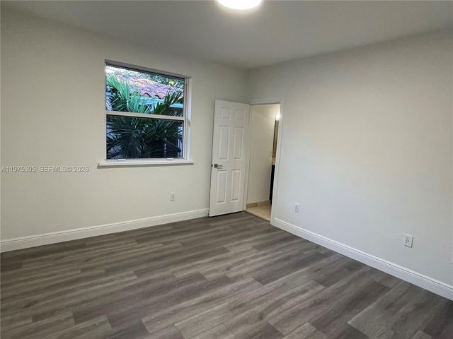 2840 Shipping Ave 2840, Miami, FL 33133