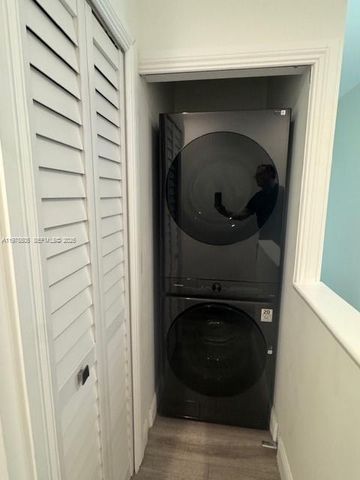 2840 Shipping Ave 2840, Miami, FL 33133