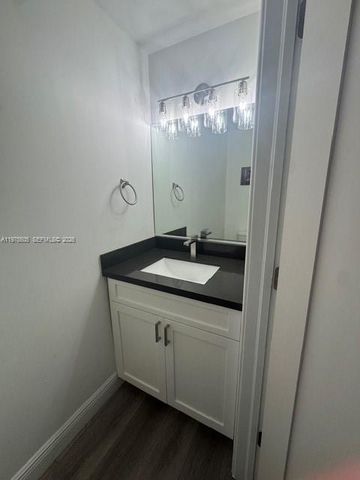 2840 Shipping Ave 2840, Miami, FL 33133