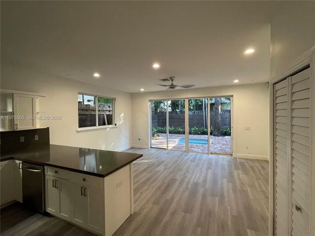 2840 Shipping Ave 2840, Miami, FL 33133