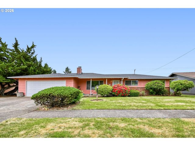 2562 DOVER Dr, Eugene, OR 97404