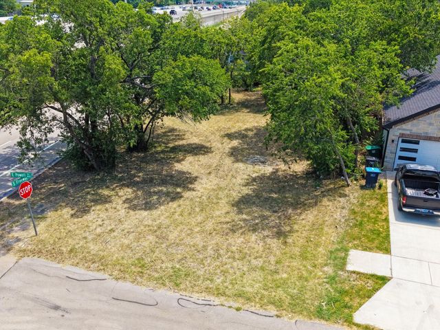 804 E Powell Avenue, Fort Worth, TX 76104