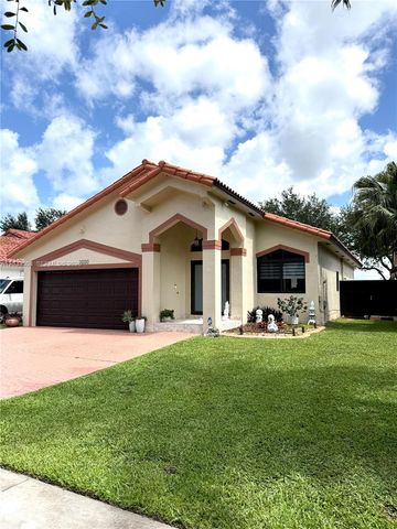 8731 NW 153rd Ter, Miami Lakes, FL 33018