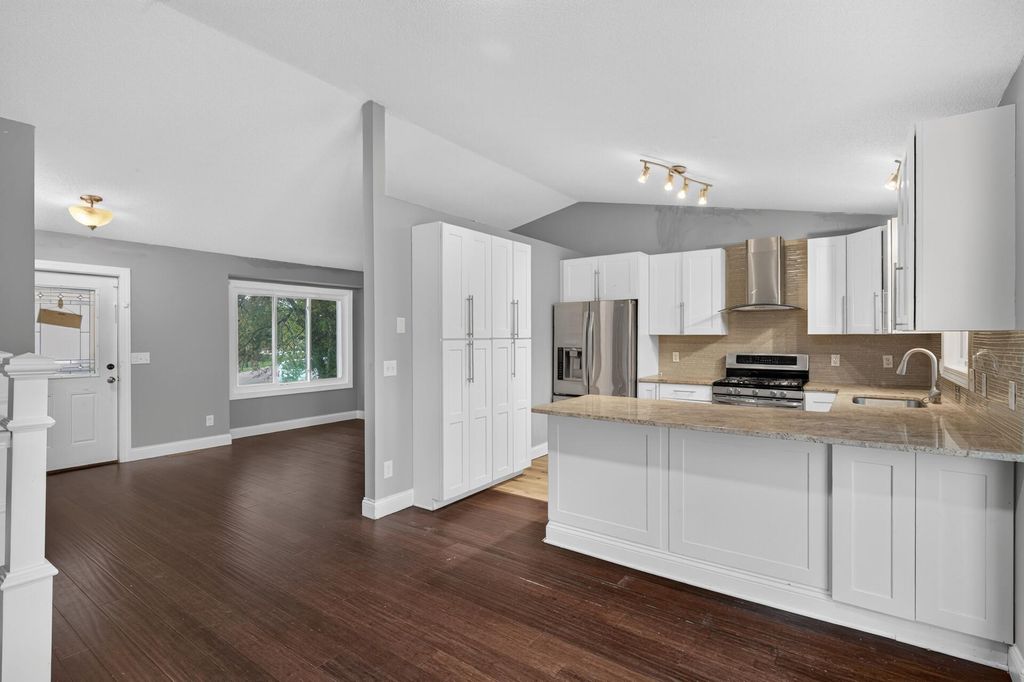 8919 Victoria Gardens, Brooklyn Park, MN 55443 — photo 4