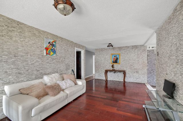 4033 Kent Avenue, Lake Worth Beach, FL 33461