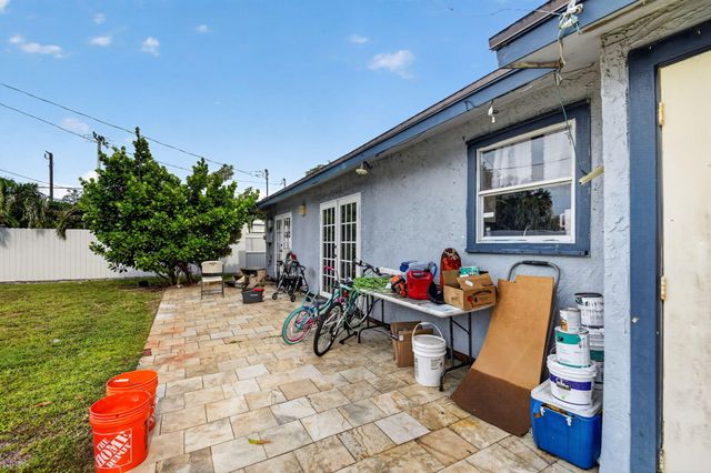 4033 Kent Avenue, Lake Worth Beach, FL 33461