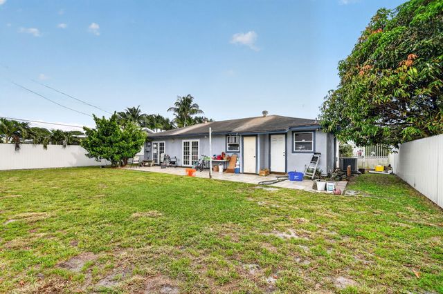 4033 Kent Avenue, Lake Worth Beach, FL 33461