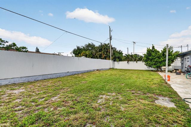 4033 Kent Avenue, Lake Worth Beach, FL 33461