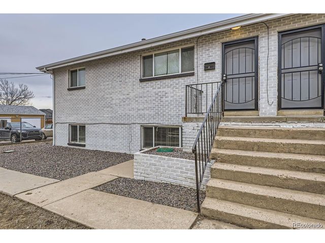 2545 Kenton St, Aurora, CO 80010