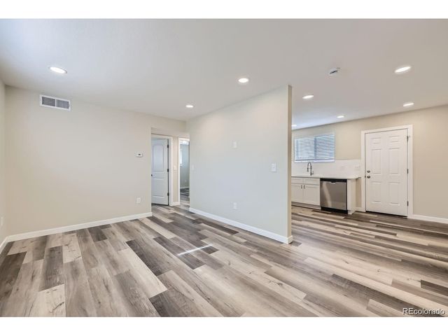 2545 Kenton St, Aurora, CO 80010