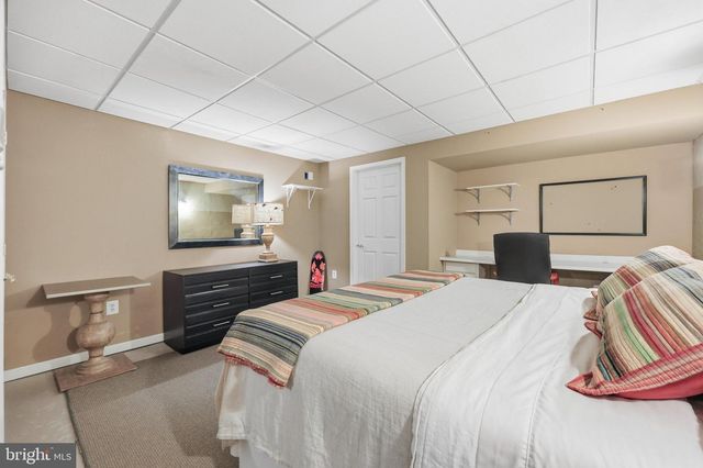 530 E MOUNTAIN RD, Knoxville, MD 21758