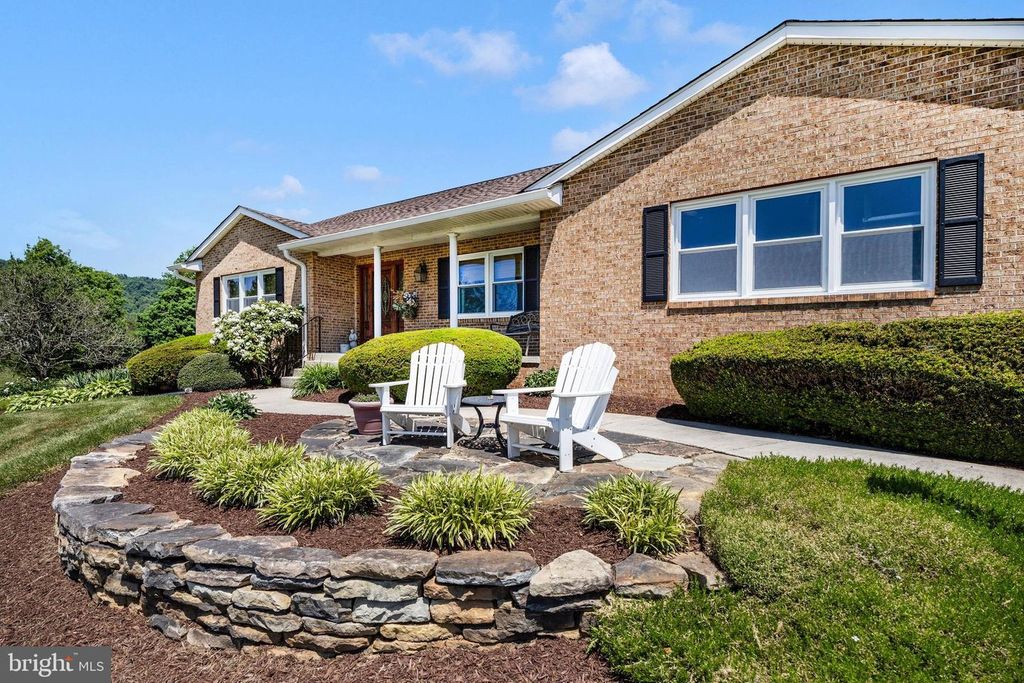 530 E MOUNTAIN RD, Knoxville, MD 21758