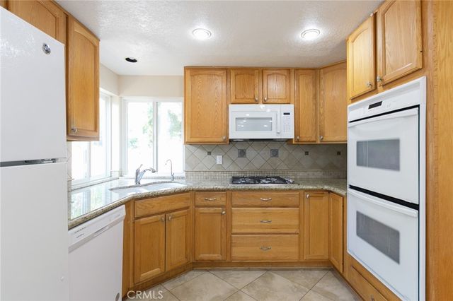 5 Petersburg, Irvine, CA 92620