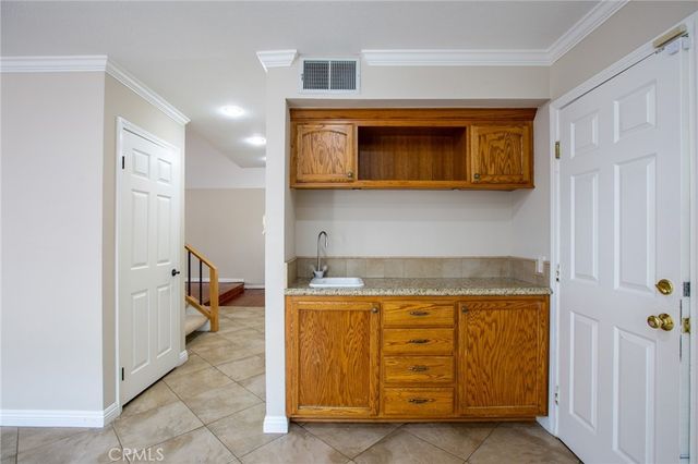 5 Petersburg, Irvine, CA 92620