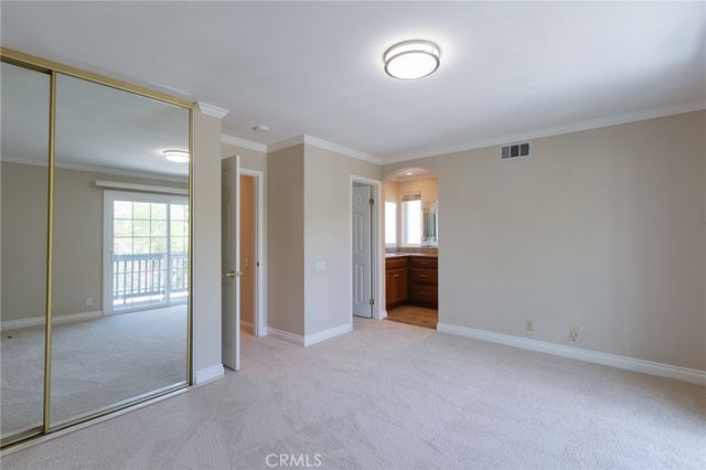 5 Petersburg, Irvine, CA 92620