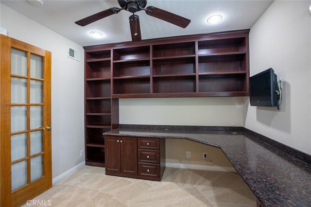 5 Petersburg, Irvine, CA 92620