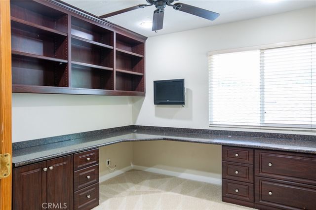 5 Petersburg, Irvine, CA 92620