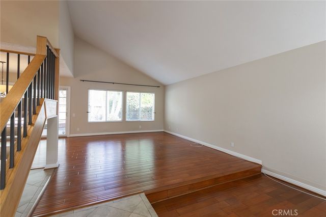 5 Petersburg, Irvine, CA 92620
