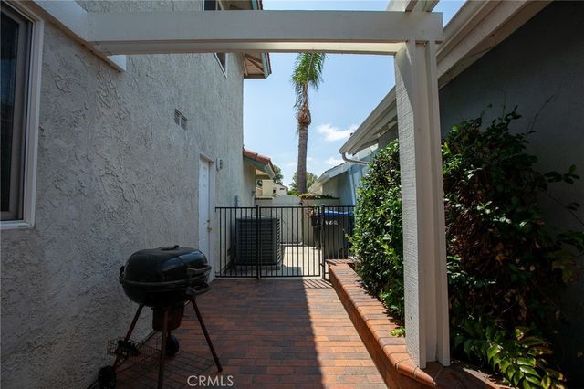 5 Petersburg, Irvine, CA 92620