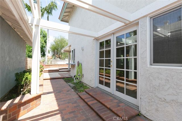5 Petersburg, Irvine, CA 92620