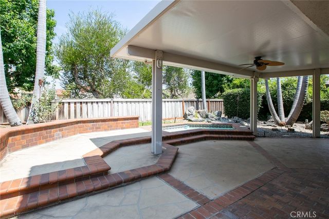 5 Petersburg, Irvine, CA 92620